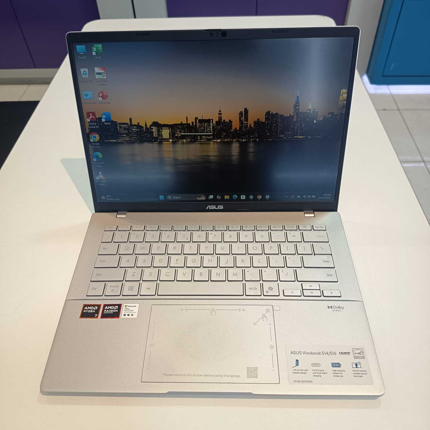 SECOND LIKE NEW ASUS VIVOBOOK S 14 M3407HA DISPLAY 14 INCH AMD RYZEN 7 260 W/RADEON 780M GRAPHICS RAM 16 GB DDR5 SSD 512 GB W 11 HOME