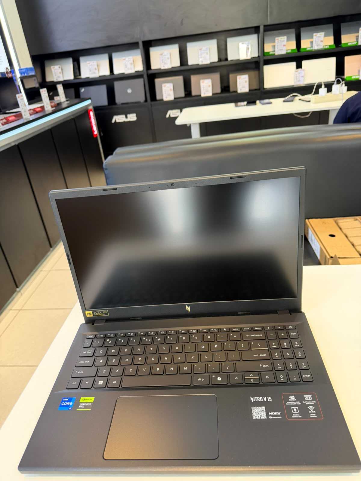 ACER Nitro V 15 ANV15-52-7783 Intel Core i7-13620H 16GB DDR4 512GB RTX5050 8GB W11 Home + OHS 2024 