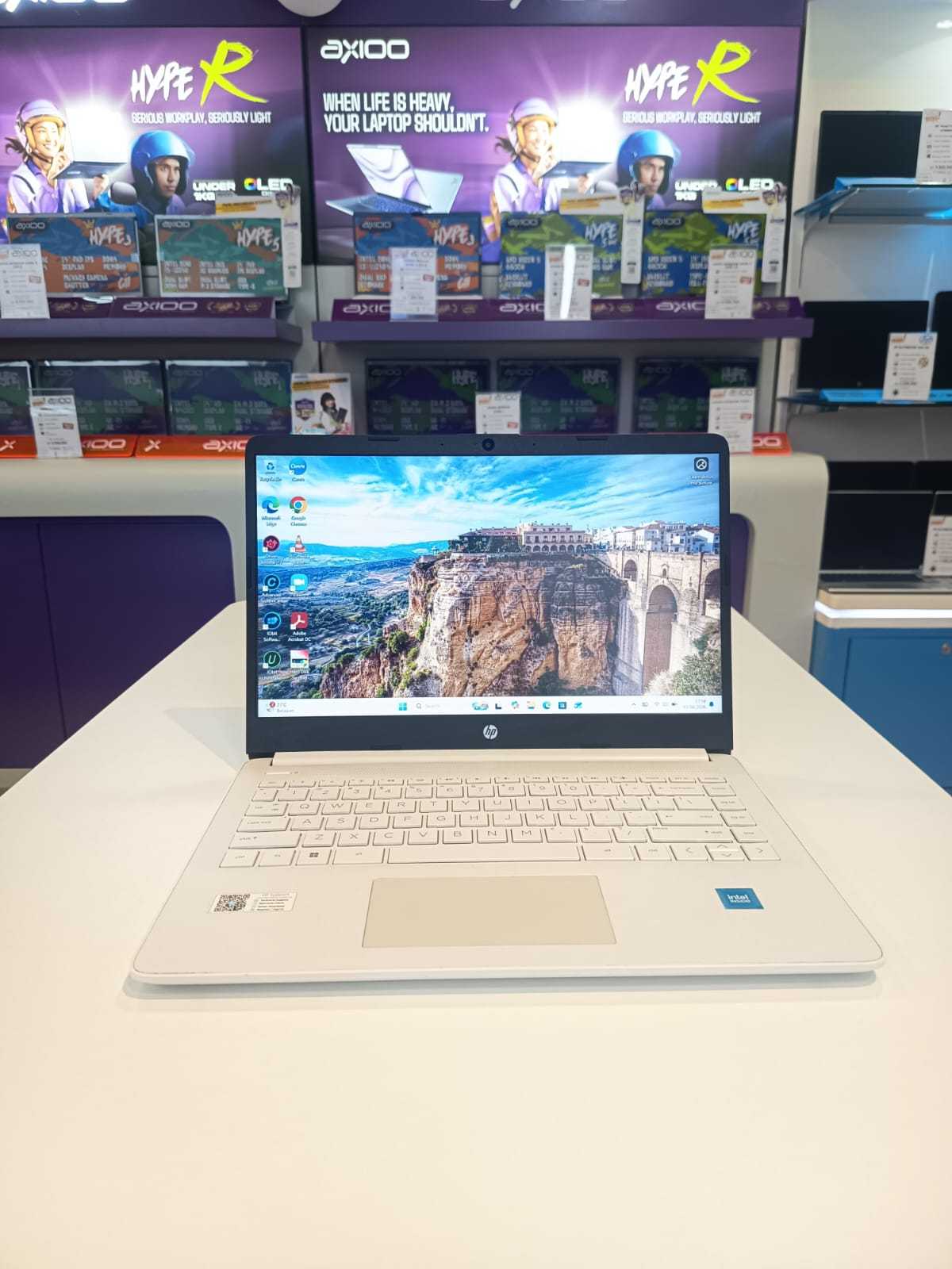 Second Like New Hp 14s-dq3xxx Intel Celeron N4500 RAM 4GB SSD 512GB Windows 11 Home 