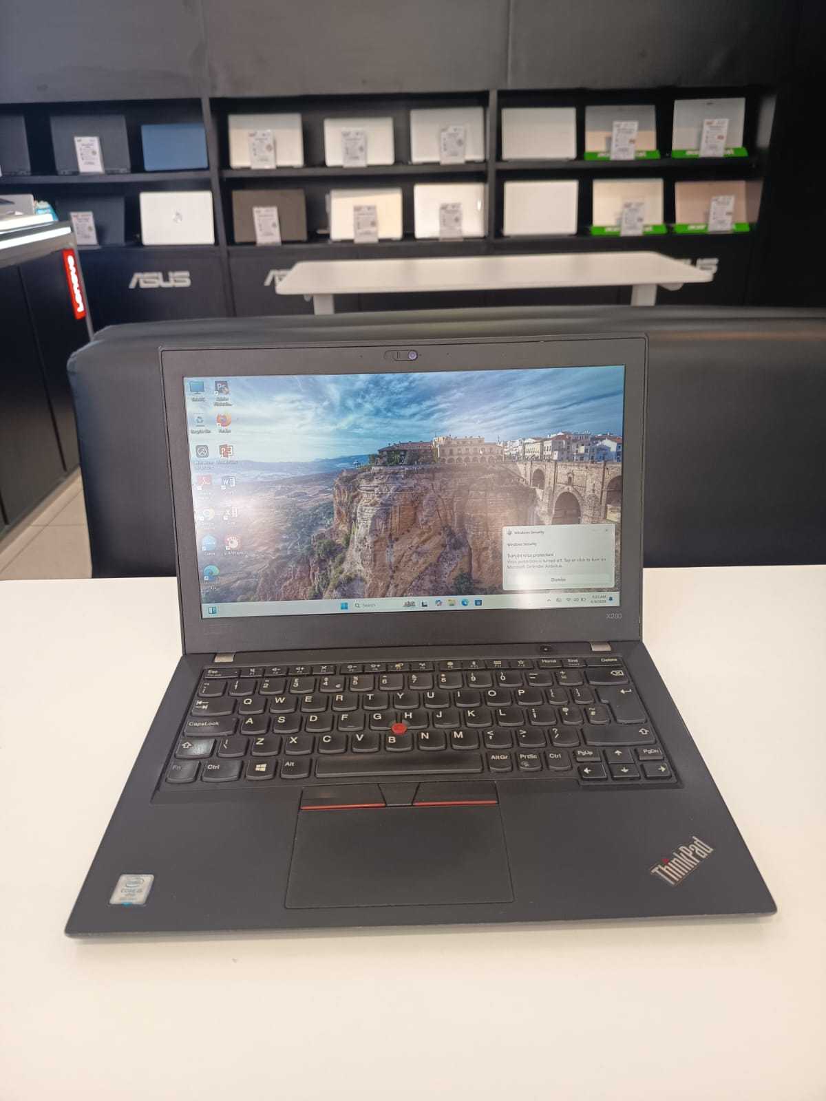 Lenovo Thinkpad x280  Intel core i5-8350U Ram 8GB Ssd 128GB W 11 Pro  Kelengkapan : charger