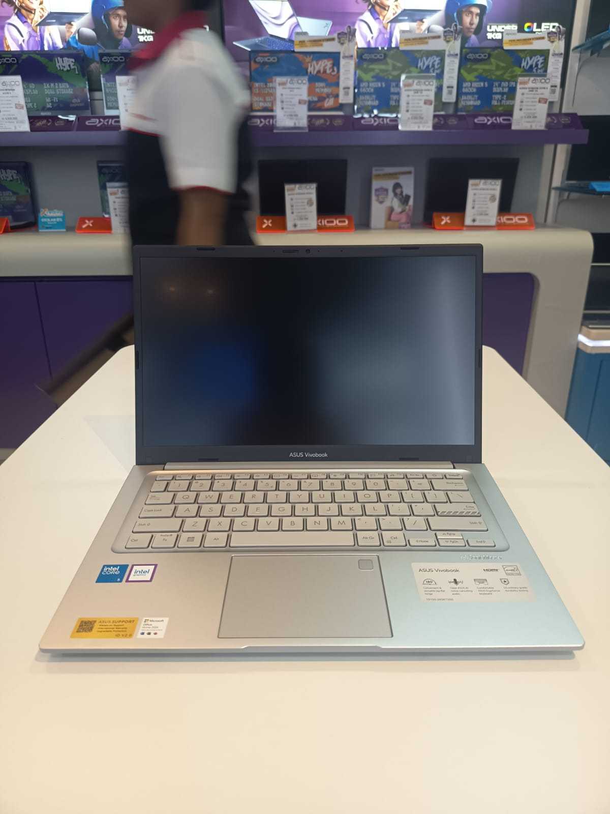 ASUS Vivobook 14 A1404VAP-VIPS5853M  Intel Core 5 120U  RAM 8GB DDR4  SSD 512GB  W11 Home + OHS 2024 + Microsoft 365 Basic