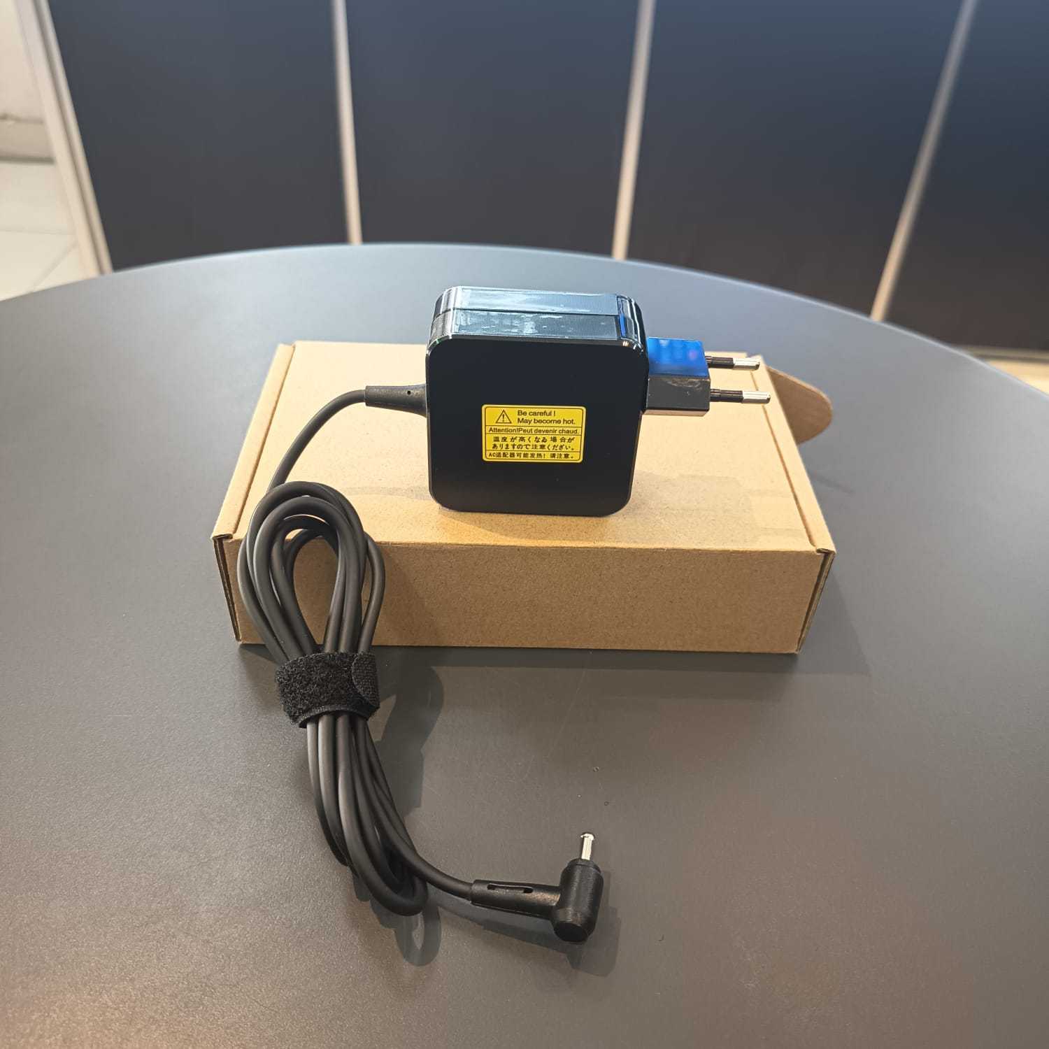 ASUS 19V 2.37A SQUARE 