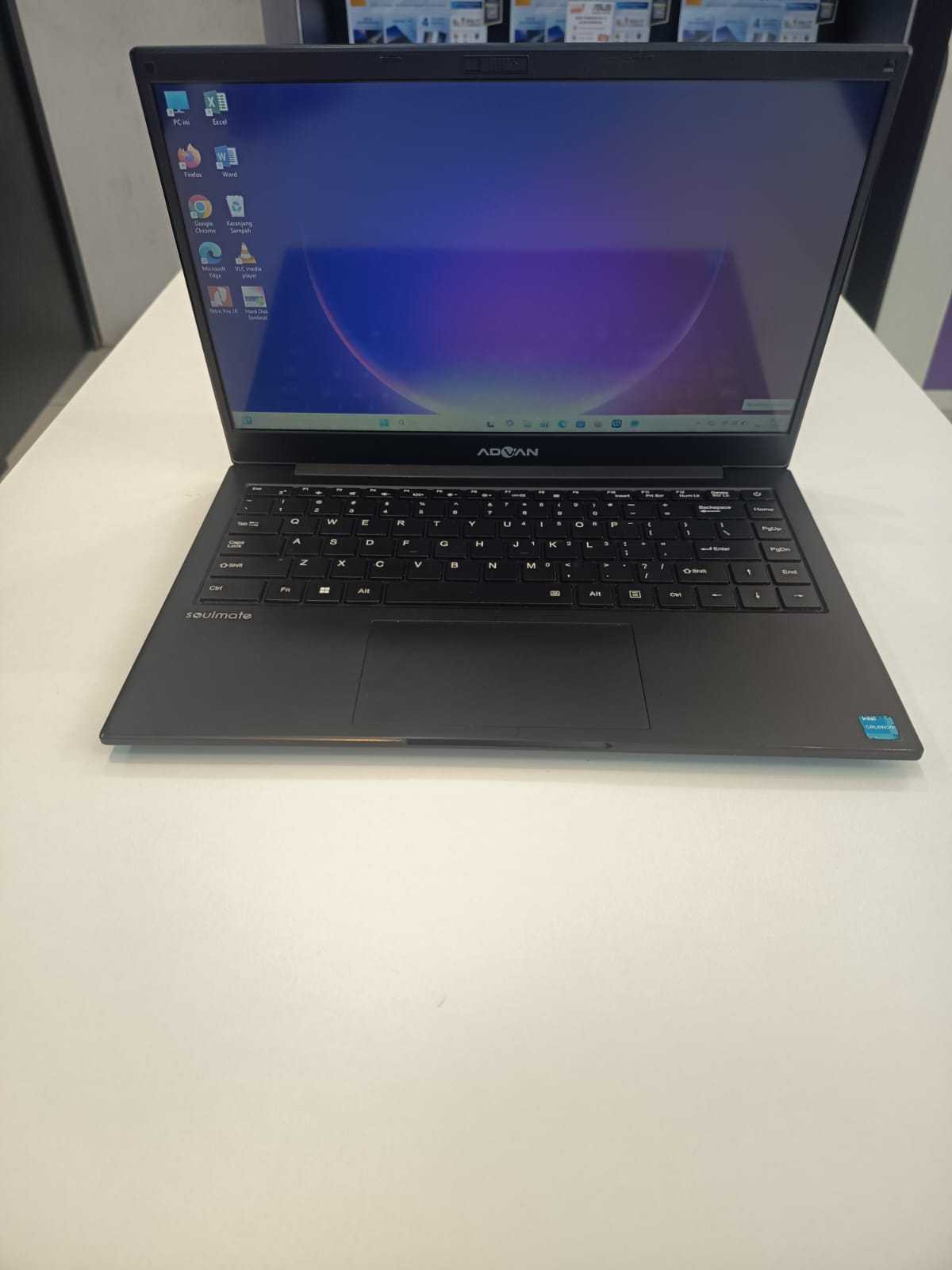 Advan soulmate Intel Celeron N4020 Ram 4 GB Ssd 128 GB W 11 Home