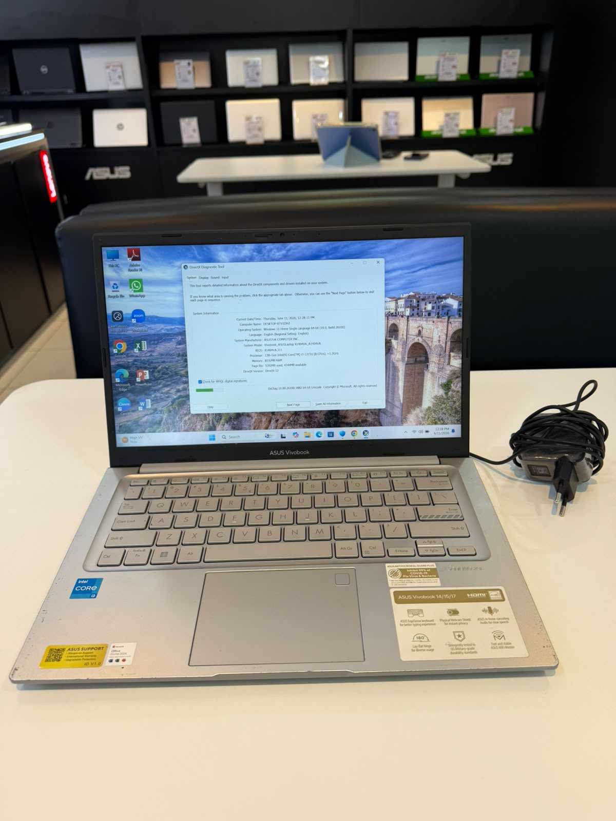 Second Like New Asus vivobook X1404VA Intel core i3-1315U Ram 8 GB Ssd 256 GB W 11 Home