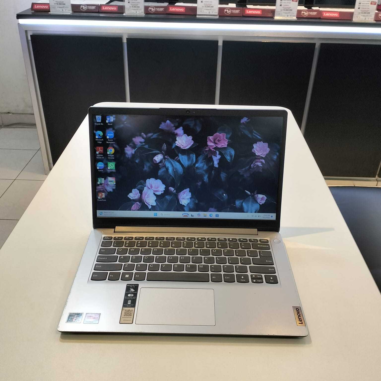 Lenovo IdeaPad Slim 1 82FV Display 14-Inch Screen AMD Ryzen 3 7320U With Radeon Graphics RAM 8GB DDR5 Ssd 512GB  Windows 11 Home  Kelengkapan Unit+Charger