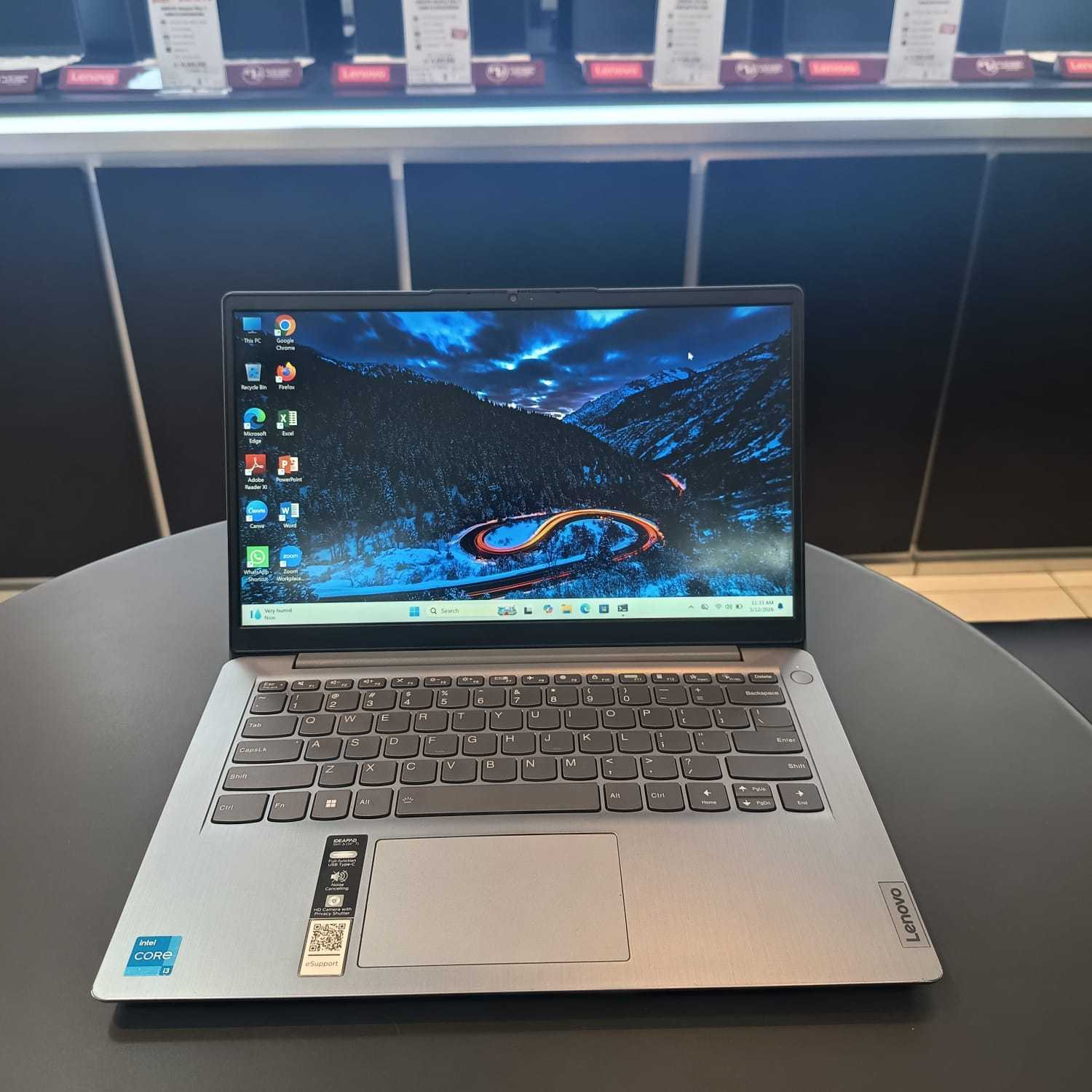 Lenovo Ideapad Slim 3 Second Like New Intel core i3-1215U Ram 8GB Ssd  256GB Windows 11 Home
