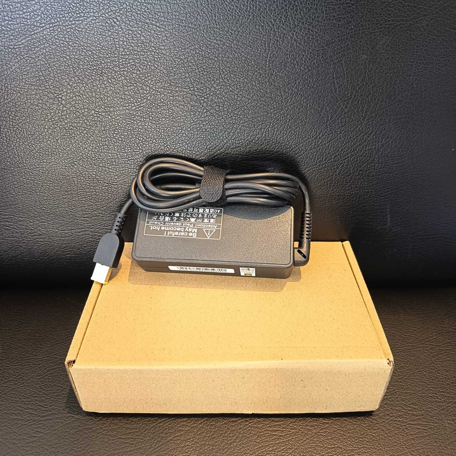 CHARGER LENOVO 20V 3.25A USB LOGO