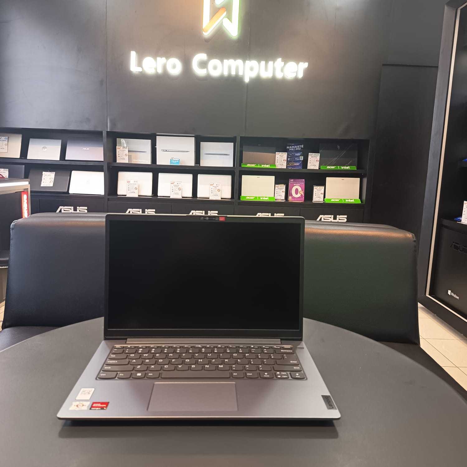 Lenovo V14 AMN-82YT00WSID/AMD Athlon silver 7120U/8 GB DDR5/SSD 256/W11 Home + OHS 2024