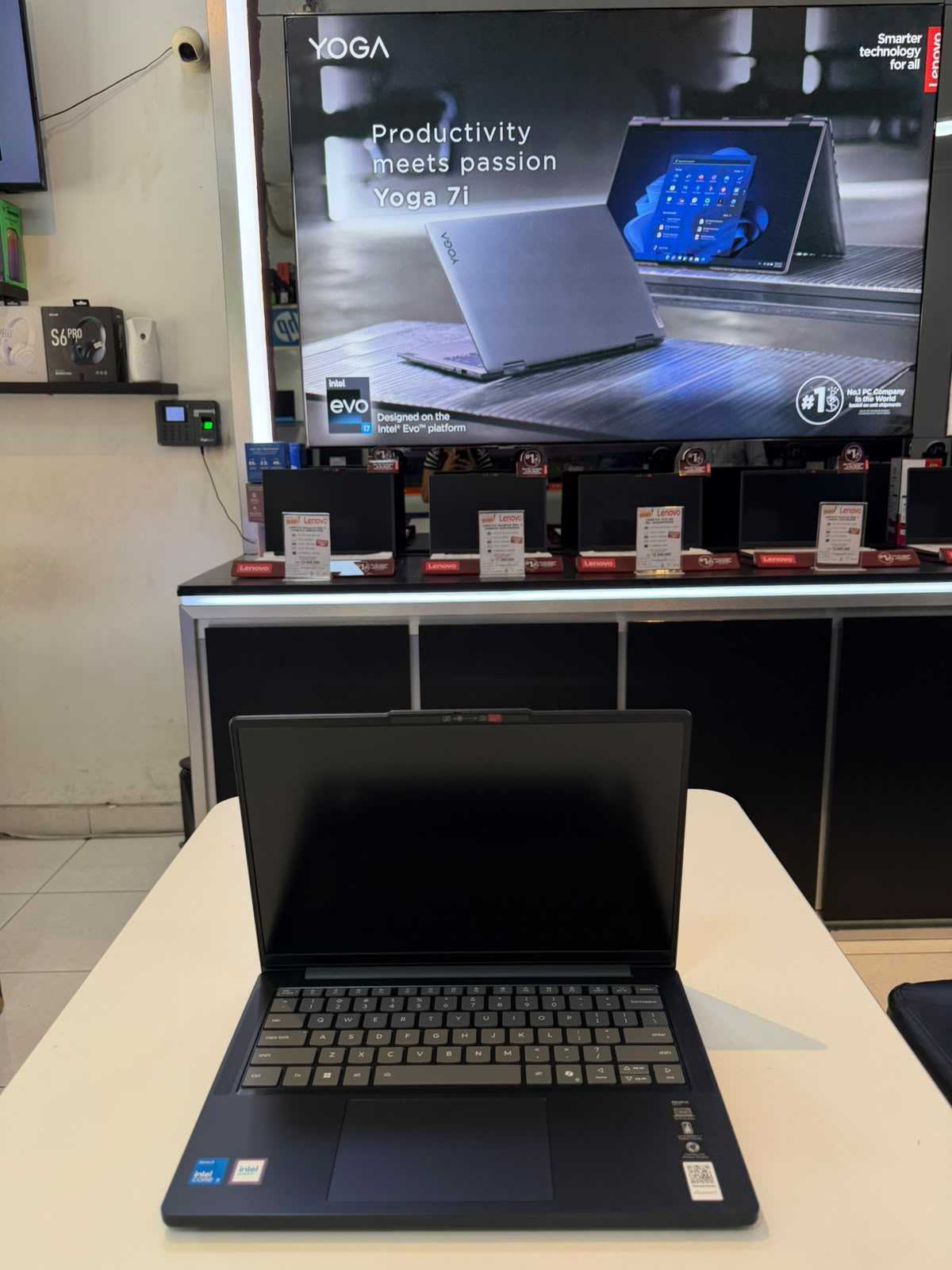 LENOVO Ideapad Slim 3 14IWC11-83RQ008YID Intel Core 5 320 8GB DDR5 512GB W11 Home + OHS 2024 