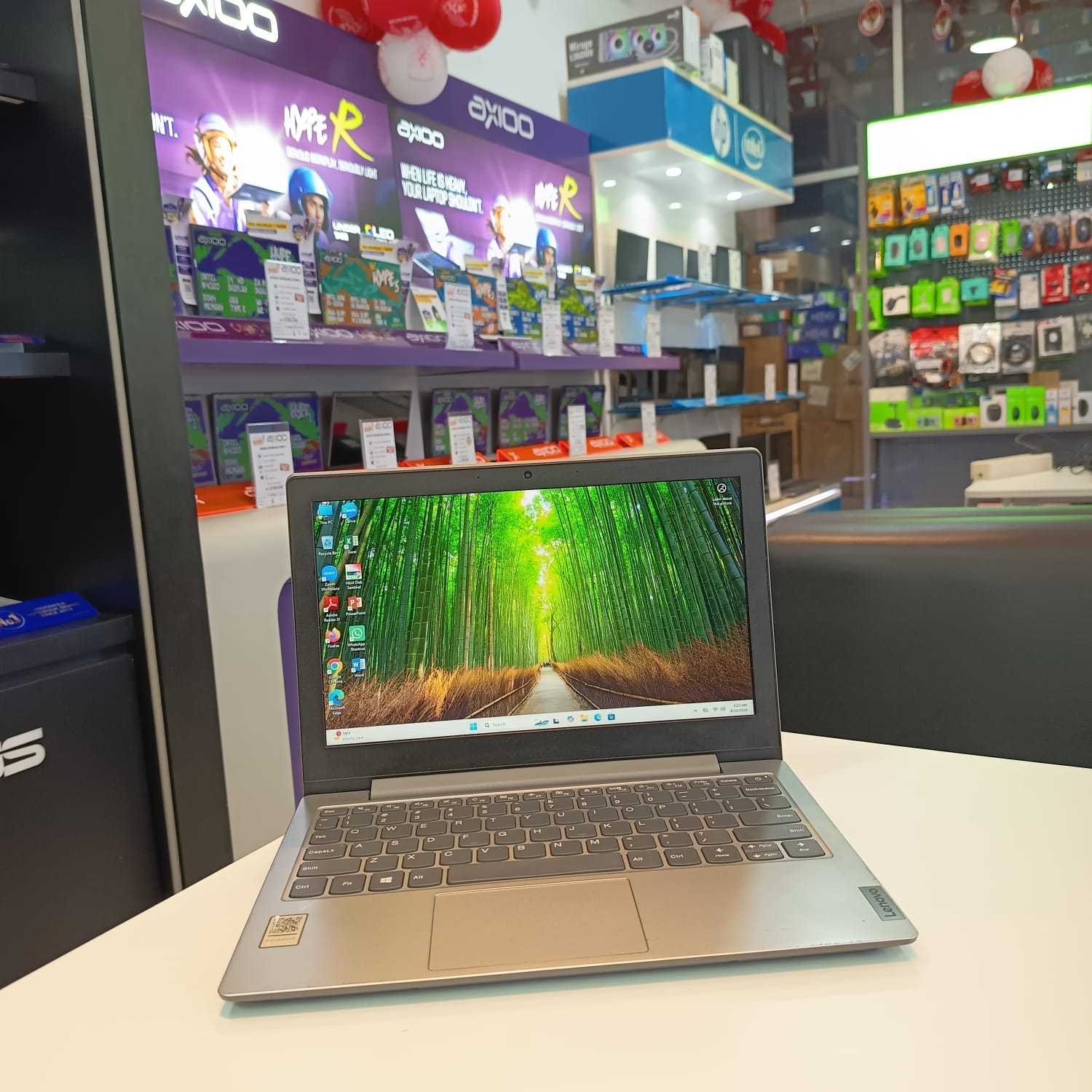 LENOVO IDEAPAD 1 11IGL05 INTEL CELERON N4020 RAM 4GB DDR4 SSD 256GB W 11 HOME  Kelengkapan Charger