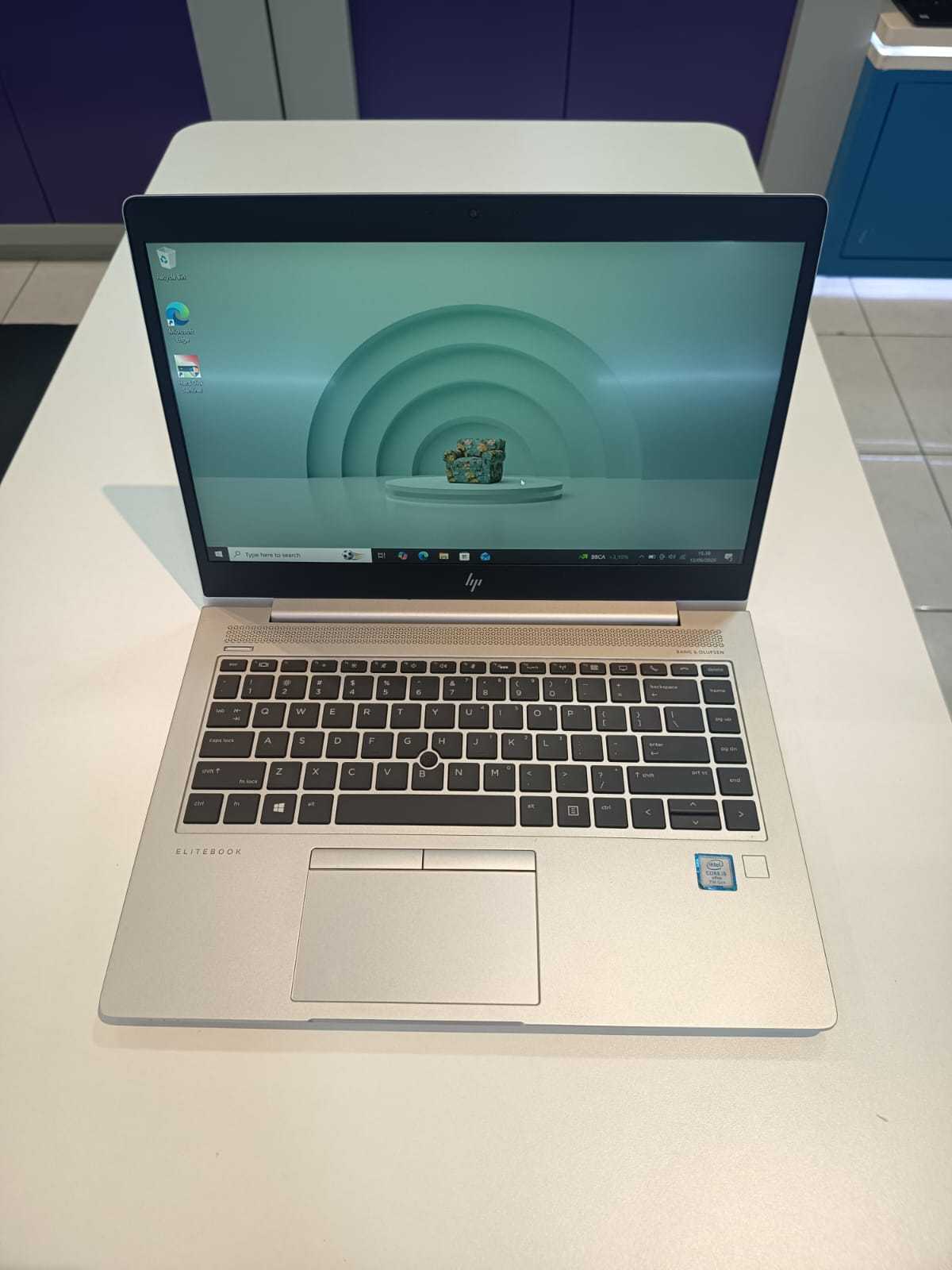 Second Like New HP Elitebook 840 G5 Intel core i5-u300U Ram 8 GB Ssd 256 GB W 10 Pro