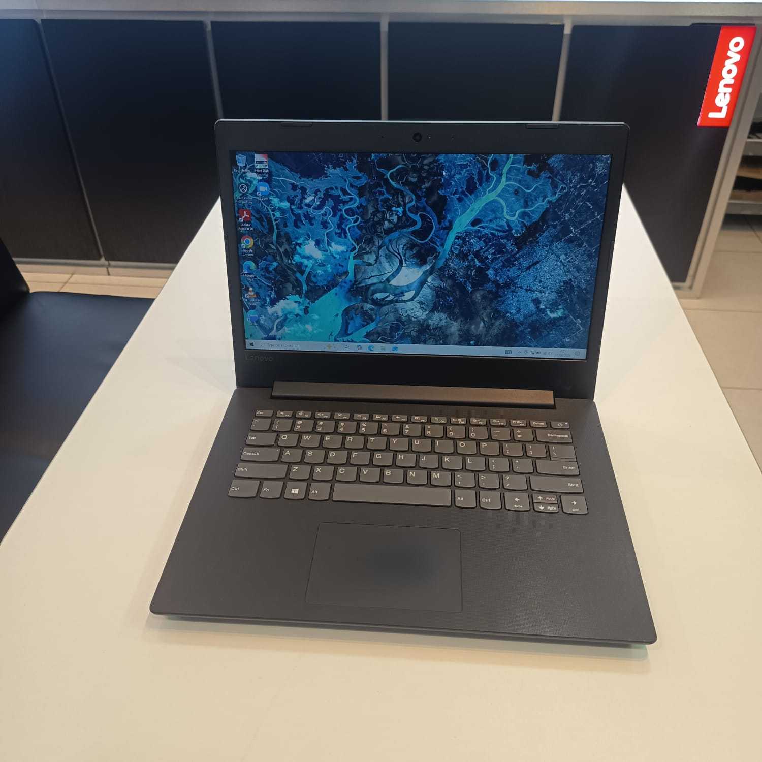 LENOVO 81H4 RAM 4GB SSD AMD A4-9125 RADEON R3  HDD 500GB W 10 HOME Kelengkapan Charger