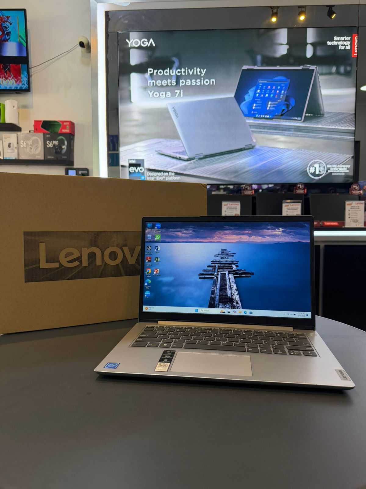 Second Like New Lenovo Ideapad Slim 1 14IGL7 N420 Proc:Celeron Ram:8gb SSD:512Gb Kelengkapan: Fullset