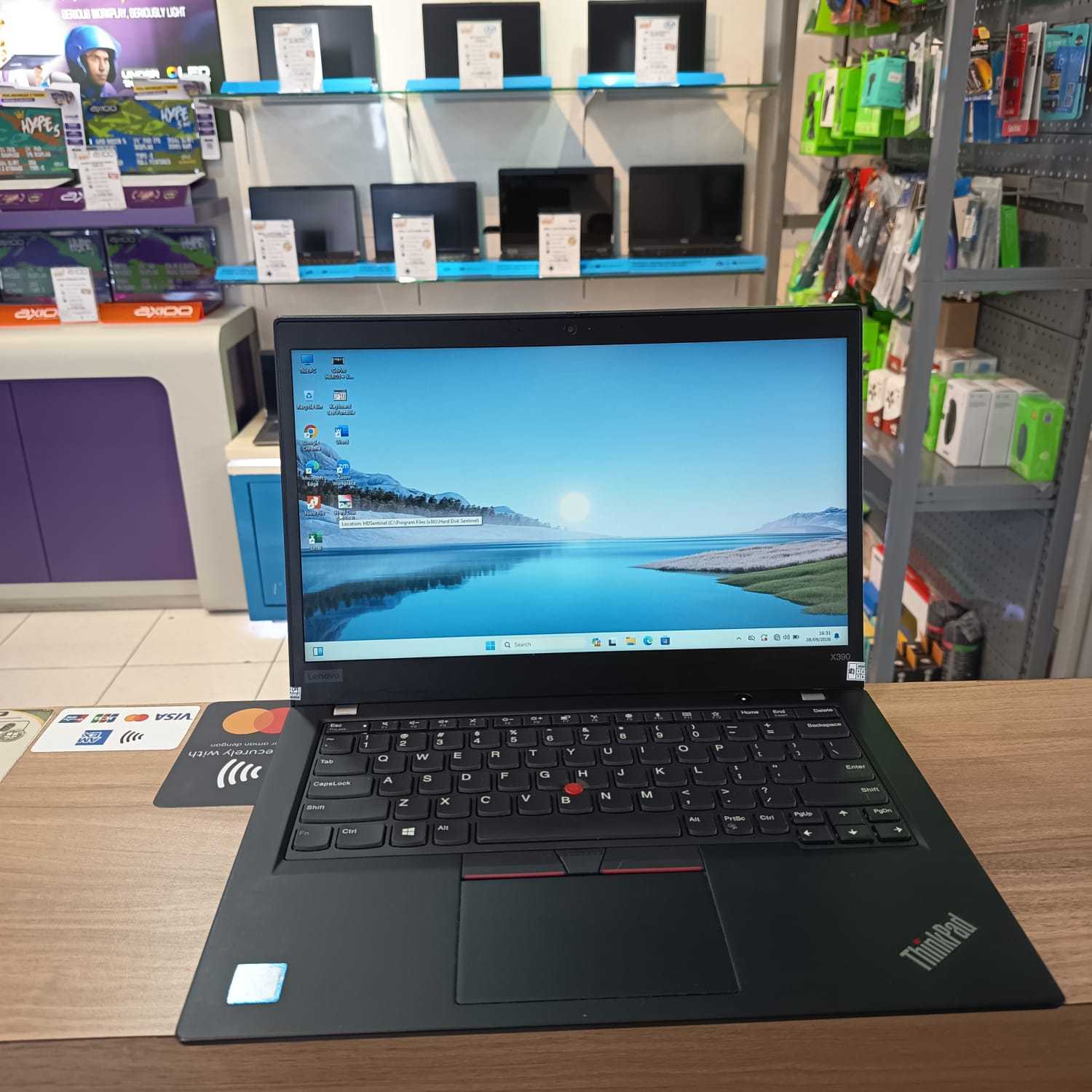 SECOND LENOVO THINKPAD X390 INTEL CORE I5-8365U RAM 16GB DDR4 SSD 256GB W 11 PRO