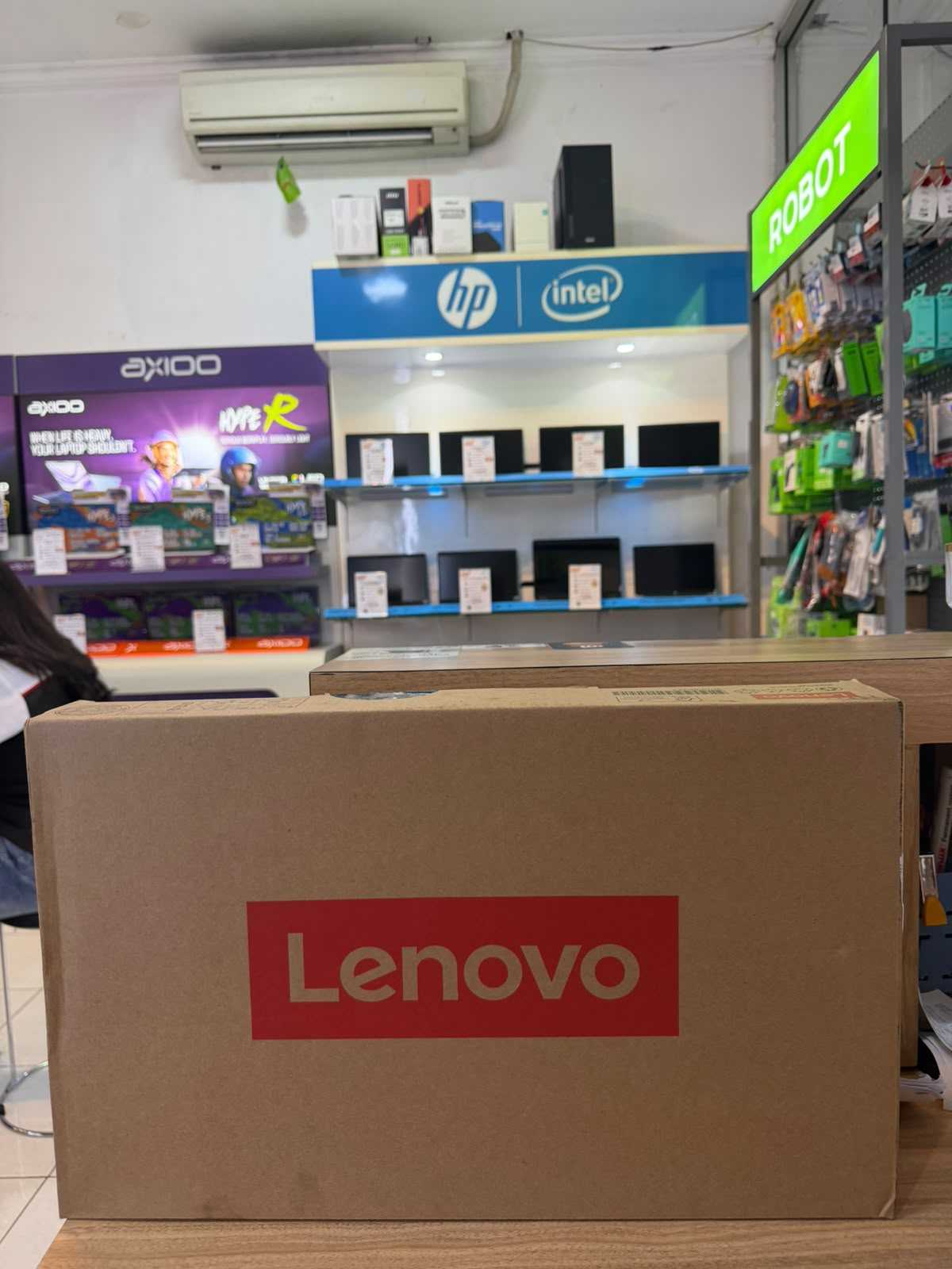 LENOVO IDEAPAD SLIM 3 14IRU8-82X6006FID INTEL CORE I3 1315U 8GB LPDDR5 512GB SSD W11 HOME+OHS 2024