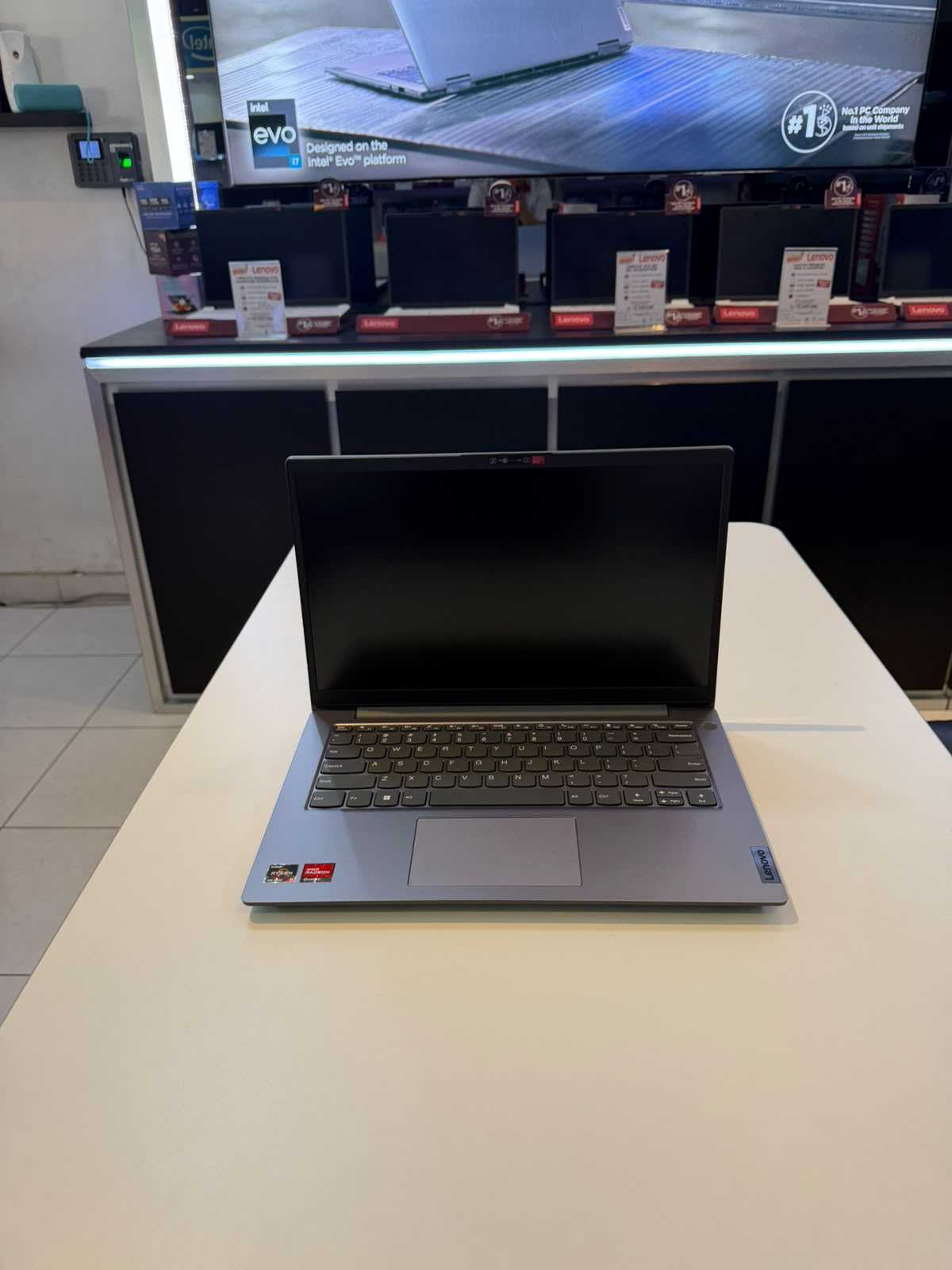 LENOVO V14 G4 AMN-82YT010XID AMD Ryzen 3 7320U 8GB 256GB W11 Home 
