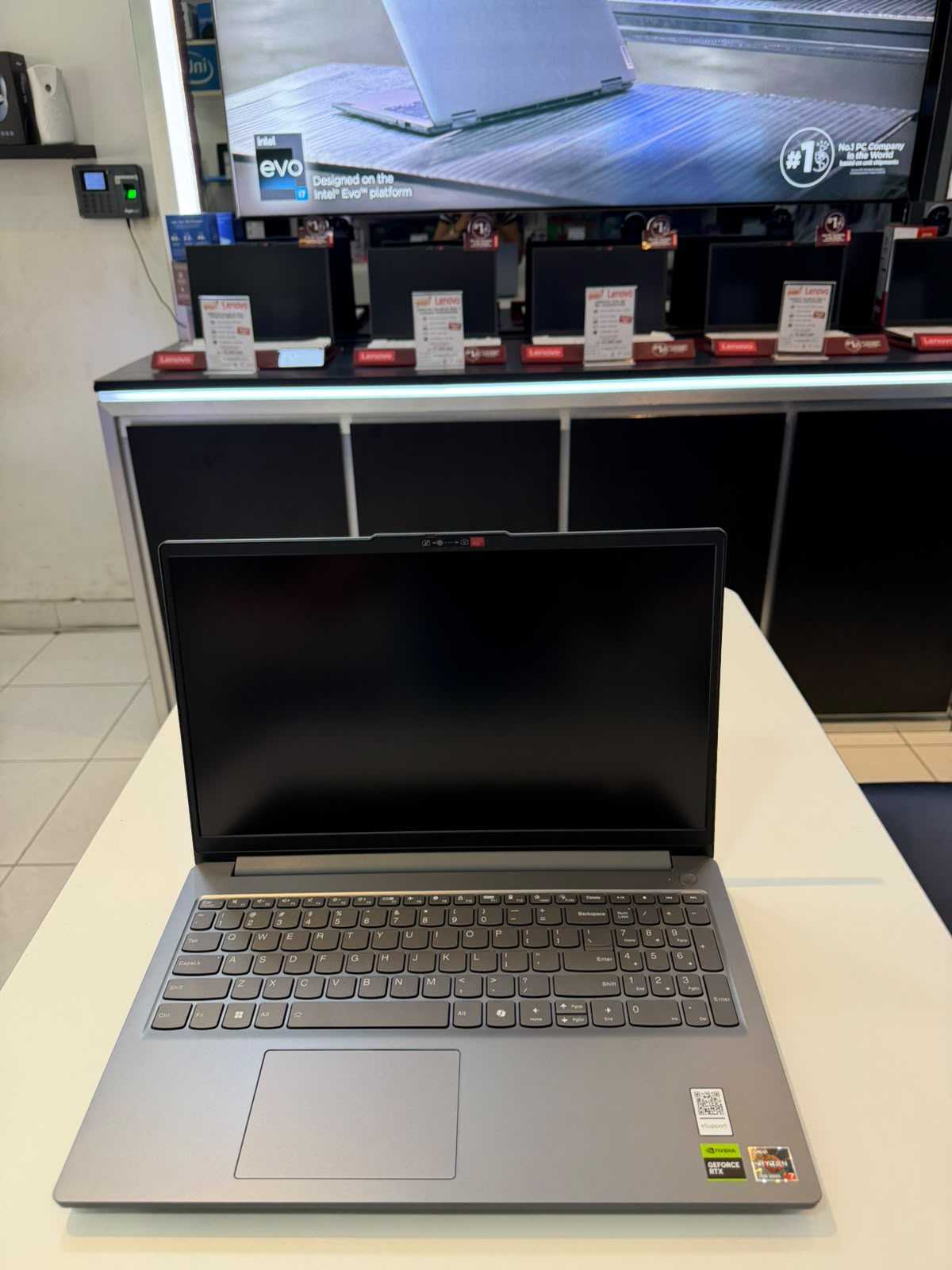 LENOVO Gaming LOQ 15ARP10E-83S0001AID AMD Ryzen 7 7735HS 16GB DDR5 512GB RTX 3050 6GB W11 Home + OHS 2024 