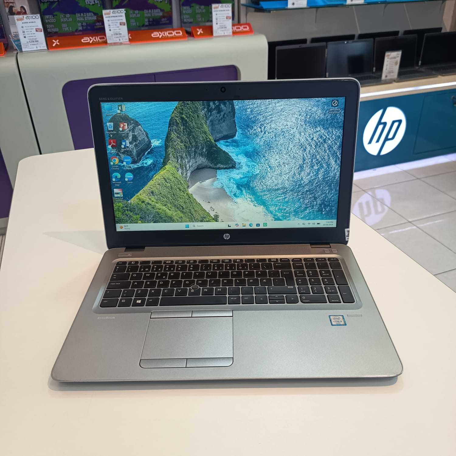 HP ELITEBOOOK 850 G3 IINTEL CORE i5-6200U RAM  8GB DDR4 SSD 256GB W11 PRO